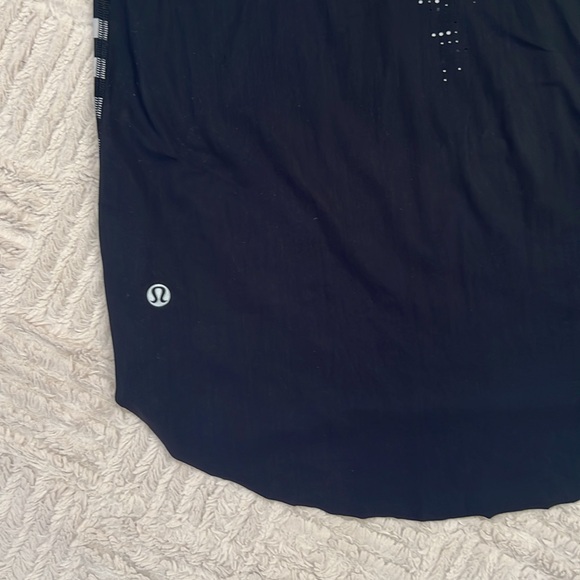 Lululemon Water Bound Singlet Apex Stripe Printed Black Dune tank, Medium 8-10 - Picture 10 of 16